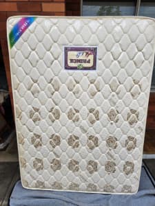 Double bed mattress in very clean and good condition 