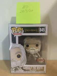 Funko PoPs LORD OF THE RINGS GANDALF THE WHITE #845 (IN PROTECTOR).