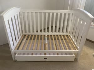 Boori classic cot with matching dresser and change table