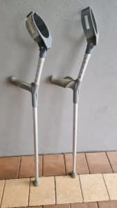 Crutches Adult 