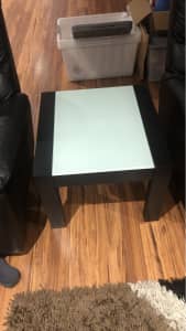 Coffee table / lamp table