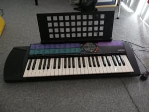 Yamaha Keyboard PSR73