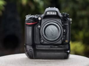 Nikon D600 FX Camera Body with Battery Grip