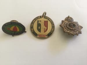 Mixed set of collectable Badges
