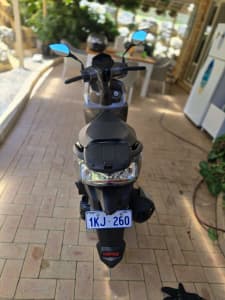 Sym Symphany 200cc scooter