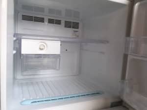 LG 346L refrigerator ( free delivery)