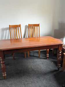6 seater solid pine dining table set $100