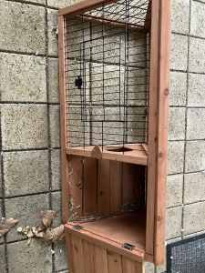 Rabbit hutch/cage