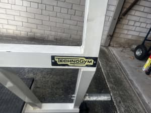 Incline bench press