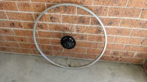 Rear 700c road bike wheel