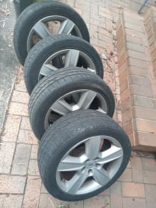 Ford Falcon 17 Inch Alloy Wheels with Tyres