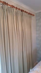 Curtain, lovely material, block out lining