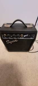 Squier SP-10 guitar mini amp