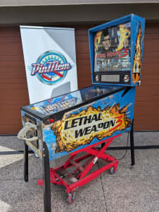 Lethal Weapon Pinball Machine by Data East in Working Condition.

