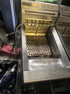 Sterlec Electric Deep Fryer 3 Phase Working Commercial Kitchen (1/2)