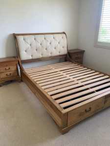 Queen sized bed & side tables