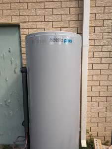 Used Rinnai 315L Electric Hot Water System - Great Condition