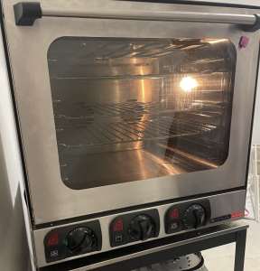 Anvil COA1004 convention oven with grill function