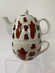 Tea for One - Small Tea Pot with Matching Cup Excellent Condition