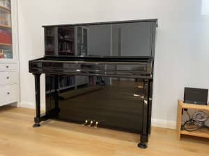Kohler & Campbell KC132MD Upright Piano