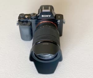 Sony A7 ILCE-7 mirrorless full-frame 35mm camera & 28-70mm zoom lens
