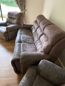 3 seater 2 recliners - make offer need gone asap 