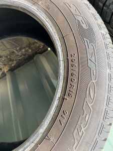 Tyres Dunlop 205 /60 R15