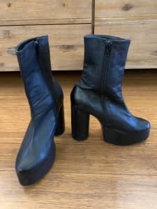 Black Leather Platform Boots 39 (8)