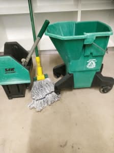 Professional Mop Bucket - Price reduction