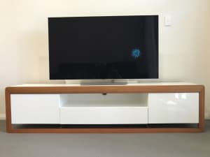 TV cabinet-Solid quality