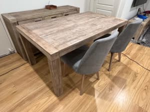 Mossman Dining Table 6 Dining Room Chairs
