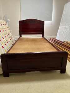 Elegant durable hard wood bed base (Single)
