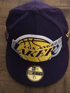 New Era LA Lakers Large Logo 5950 Fitted Hat Size 7 1/8 new
