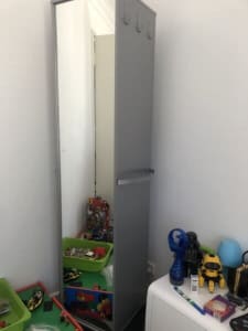 Rotating mirror cabinet
