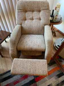 Give away old 3 piece lounge