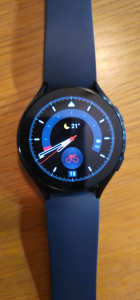 Samsung Galaxy Watch 5 44mm Graphite - Excellent Condition