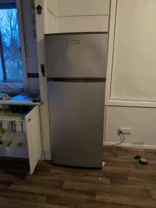 Working 390l fridge 