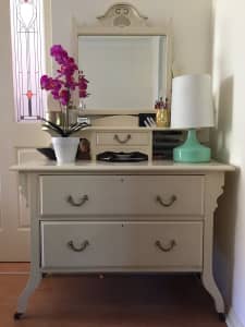 Vintage Antique dressing table with mirror