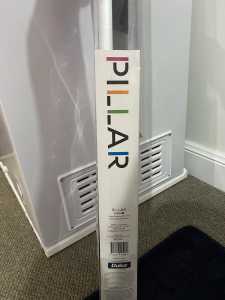 Dulux Pillar Roller Indoor Roller blind.