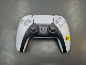 White PlayStation 5 Controller 
