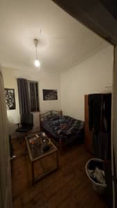 Own room for rent (Newtown)