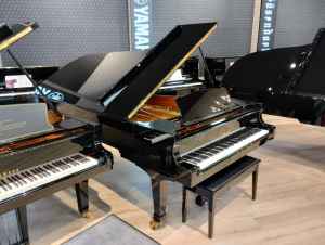 Stunning 2.7 metre Yamaha CFIII Concert Grand Piano, with Warranty