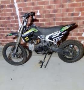 DIRT BIKE IN GOOD CONDITION 