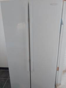 Kelvinator side by side fridge 