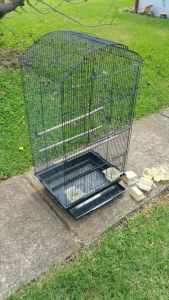 Bird cage easy clean tray with feeders.