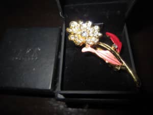 Taka Jewellery Flower Brooch