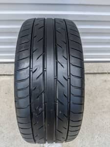 1X 20 INCH TYRE 245/30R20 VERY GOOD TREAD - SINGLE ONLY $30