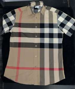 Men’s Burberry Short-Sleeve Shirt - Size M/L - Very Good Condition!