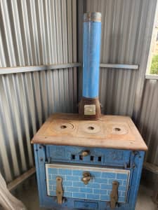 Simpson Giffhorn Wood stove, original