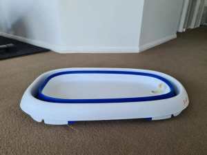 Foldable stand-alone baby bath tub and changing mat
